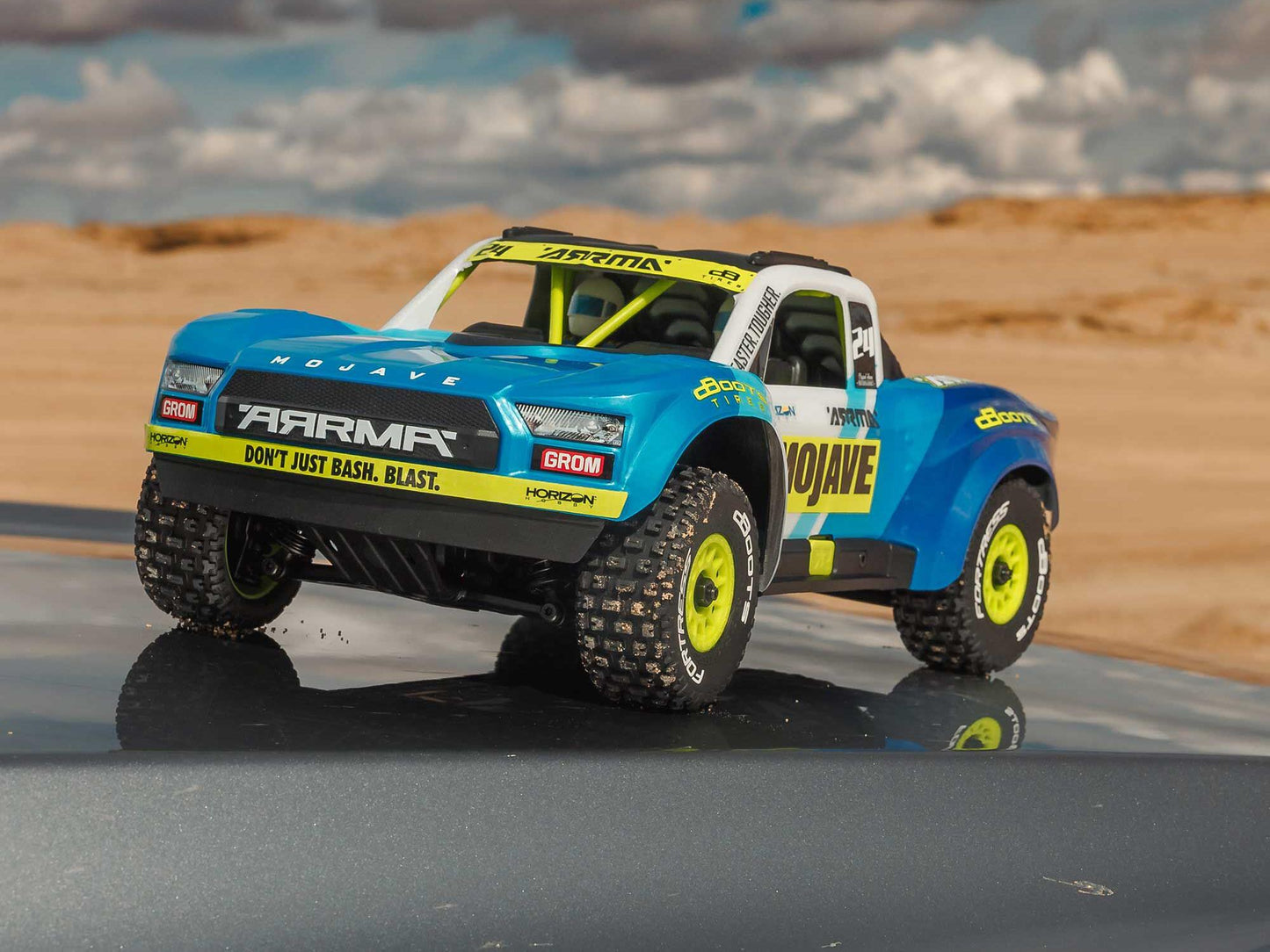 ARRMA 1/18 Mojave GROM 4wd Desert Truck RTR Mega w/Lipo USB Chg BW ARA2104T2