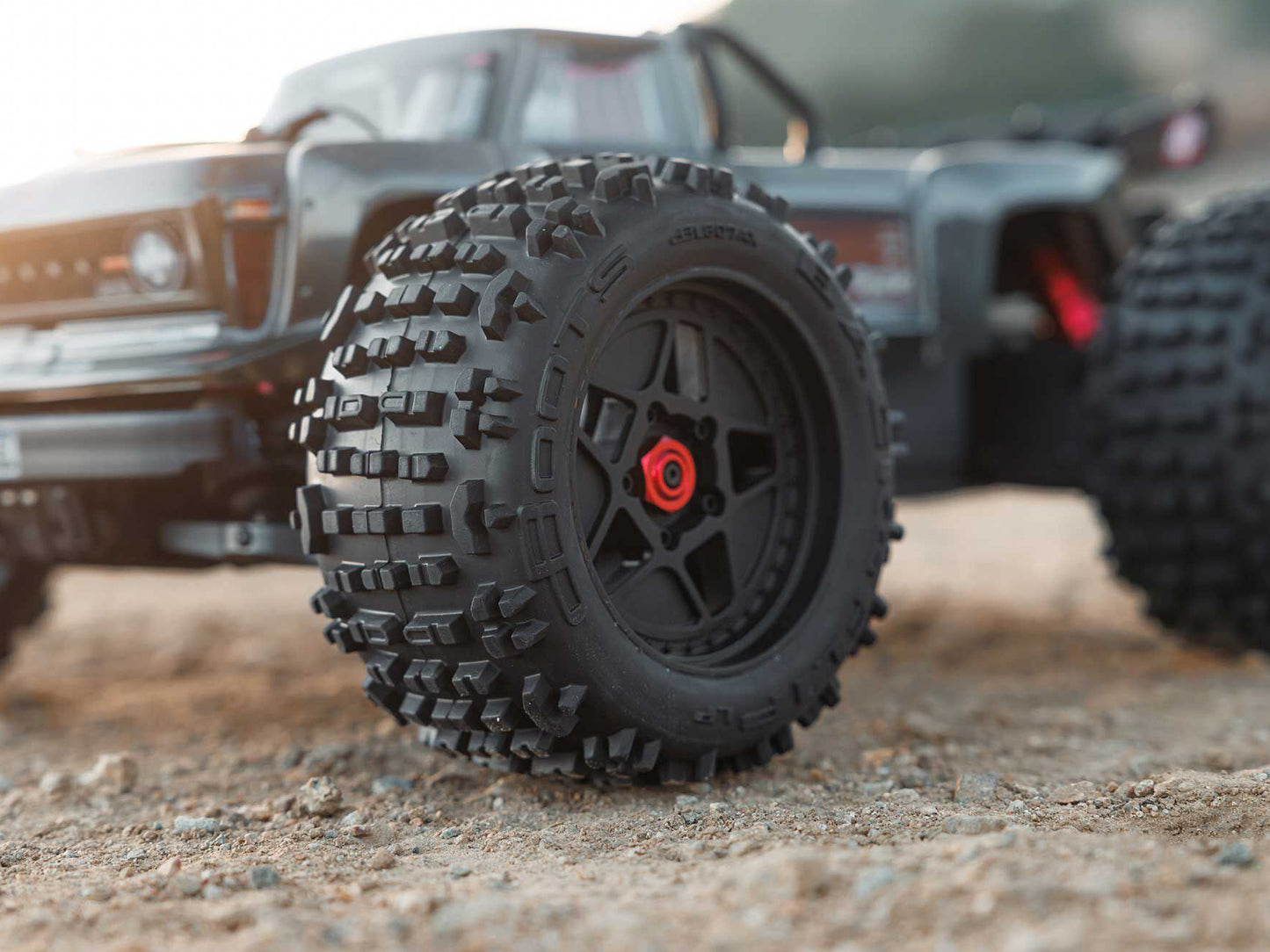 ARRMA 1/10 Outcast 4x4 4S BLX Centre Diff Stunt MT (Gunmetal)  ARA4410V2T3  (supplier stock - available to order)