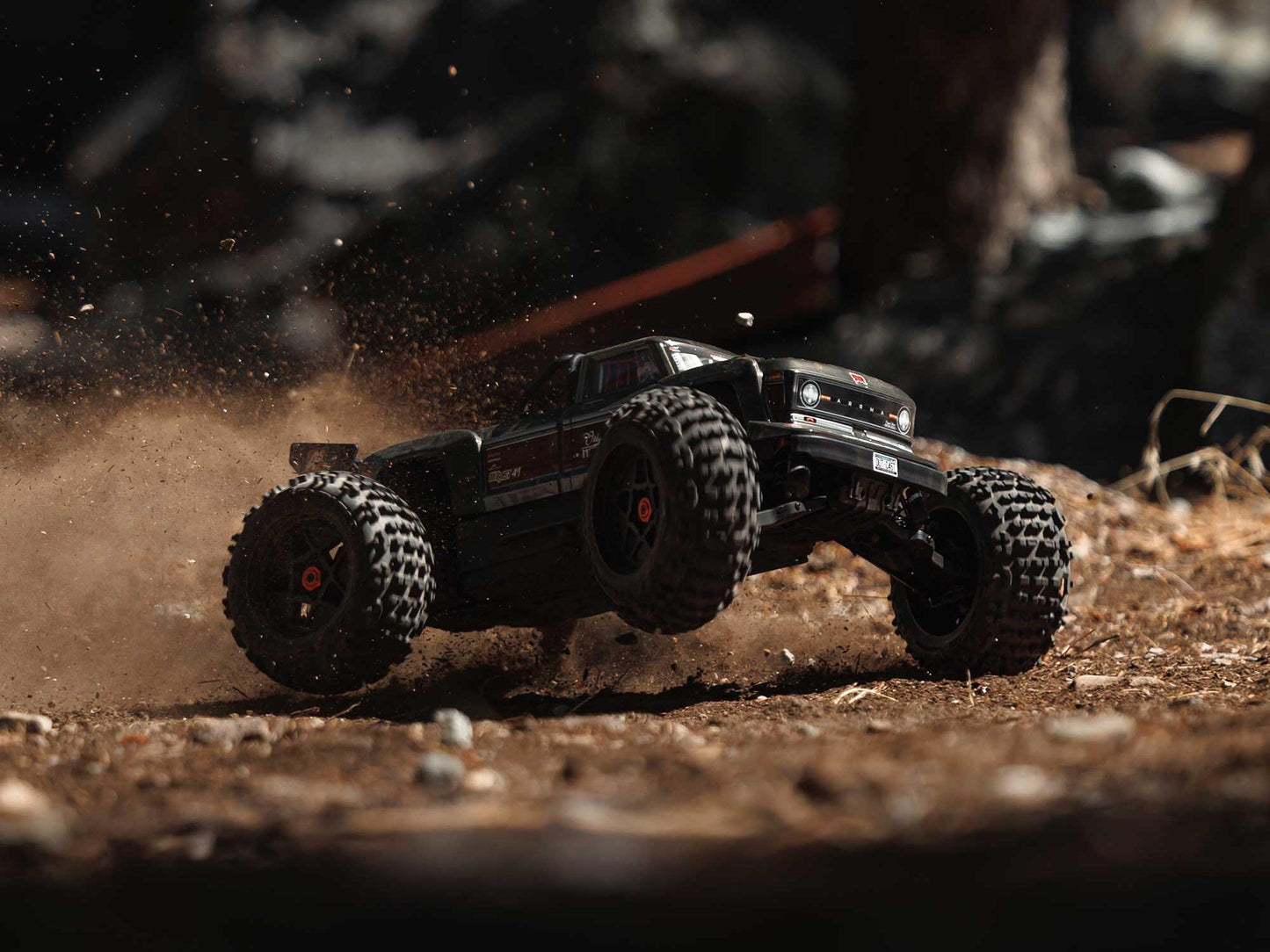ARRMA 1/10 Outcast 4x4 4S BLX Centre Diff Stunt MT (Gunmetal)  ARA4410V2T3  (supplier stock - available to order)