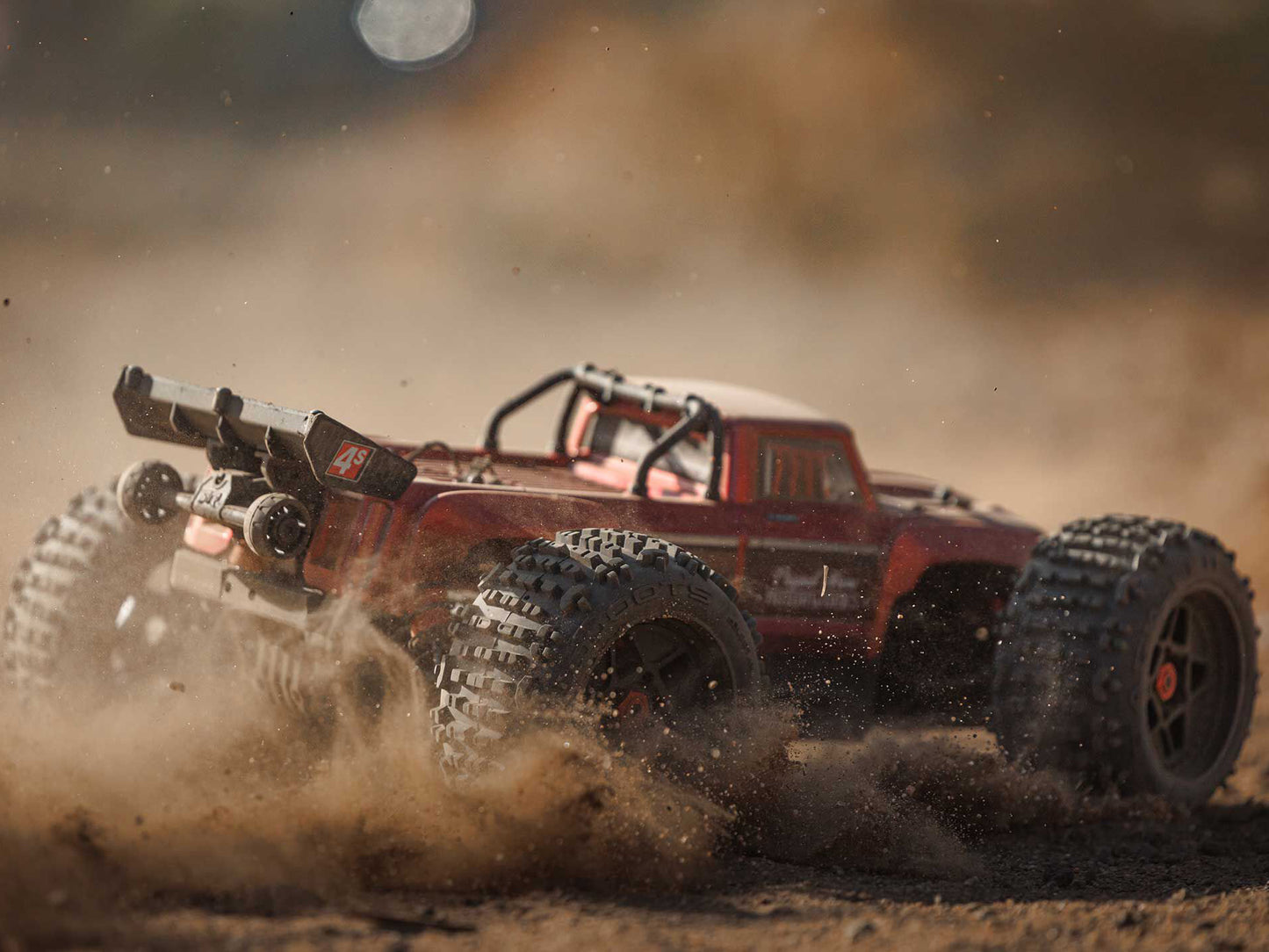ARRMA 1/10 Outcast 4x4 4S BLX Centre Diff Stunt MT (RED)  ARA4410V2T4  (supplier stock - available to order)