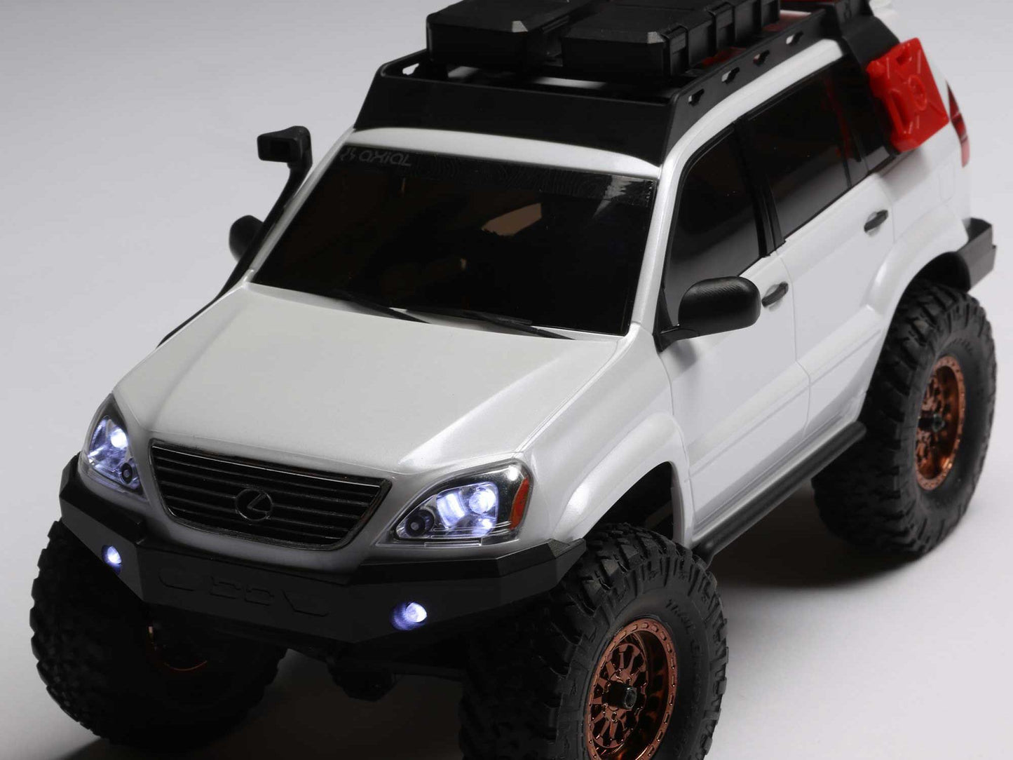 AXIAL 1/24 SCX24 Lexus GX 470 4WD Rock Crawler RTR White   AXI-1532T1