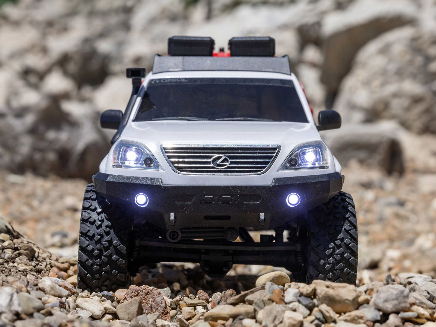 AXIAL 1/24 SCX24 Lexus GX 470 4WD Rock Crawler RTR White   AXI-1532T1