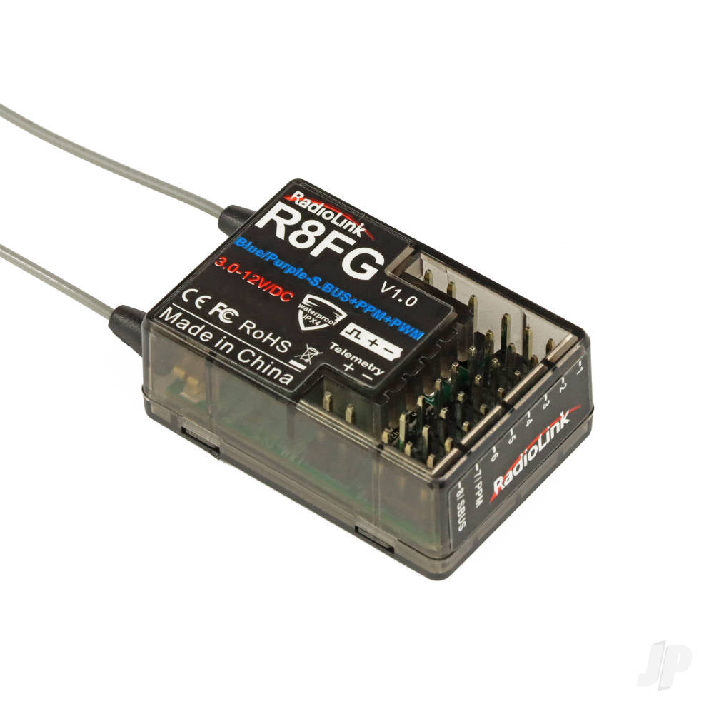RADIOLINK RC8X 2,4GHz 8-kanaals Tx met LCD-touchscreen 1x R8FG (gyro Rx) 1x R4FGM (gyro Rx) RLKT081003 (schaduwvoorraad)