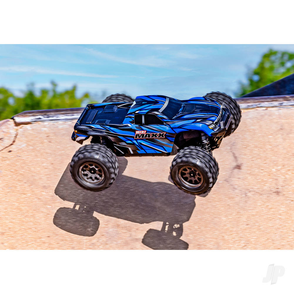 TRAXXAS Mini Maxx BL-2S 4WD RTR Monster Truck, Blue  TRX107154-1-BLUE